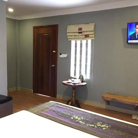 1953 Siem Reap Hostel Экстерьер фото