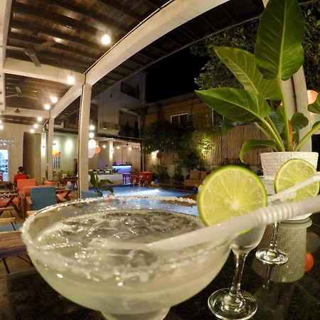 1953 Siem Reap Hostel Экстерьер фото